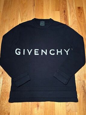 Givenchy 4G Knit Runway Sweater 🔥🔥